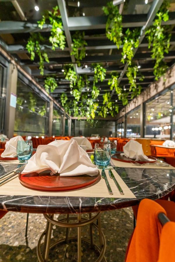 Mercure Trabzon Hotel Экстерьер фото The interior of the restaurant