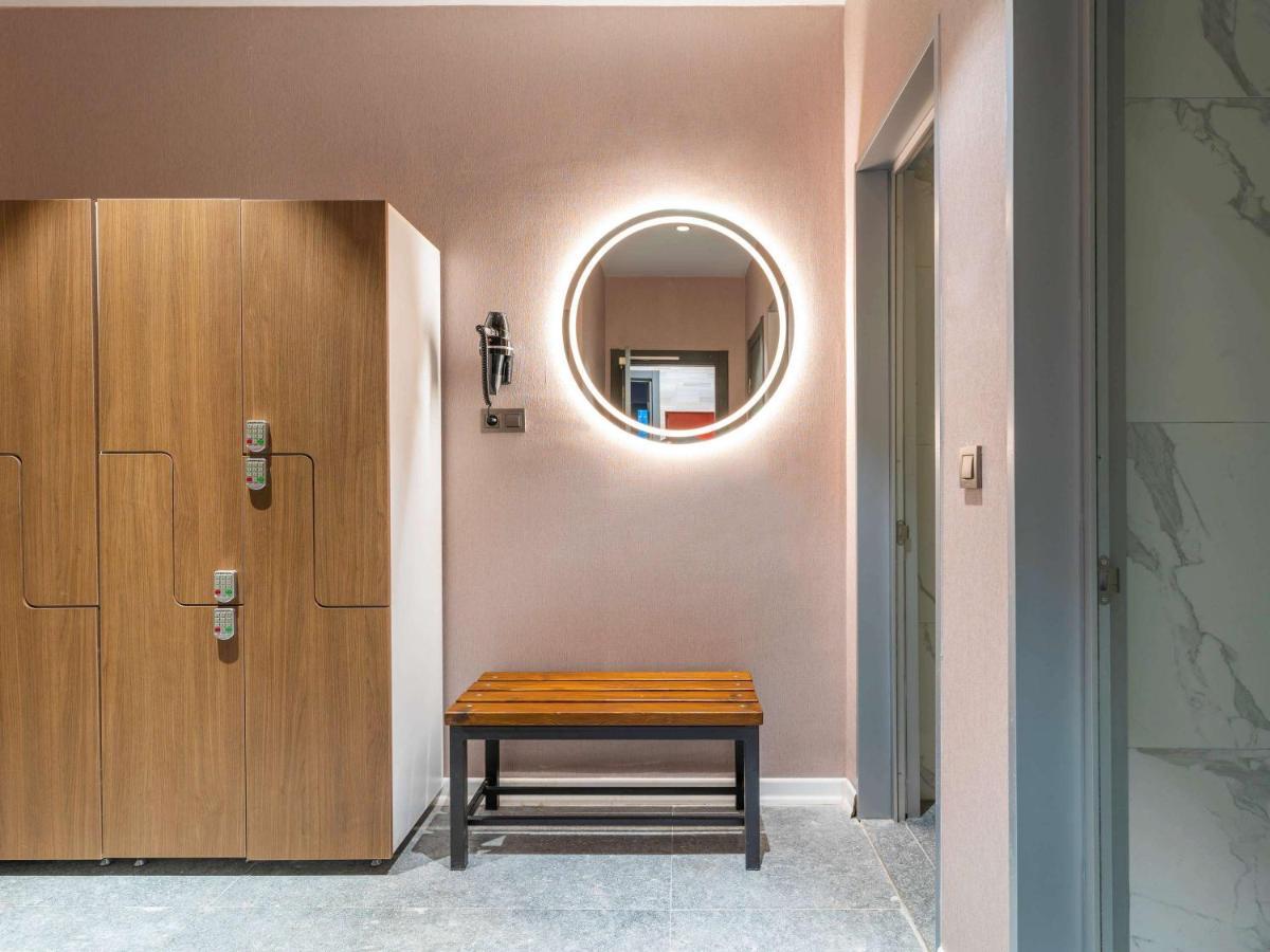 Mercure Trabzon Hotel Экстерьер фото The locker room