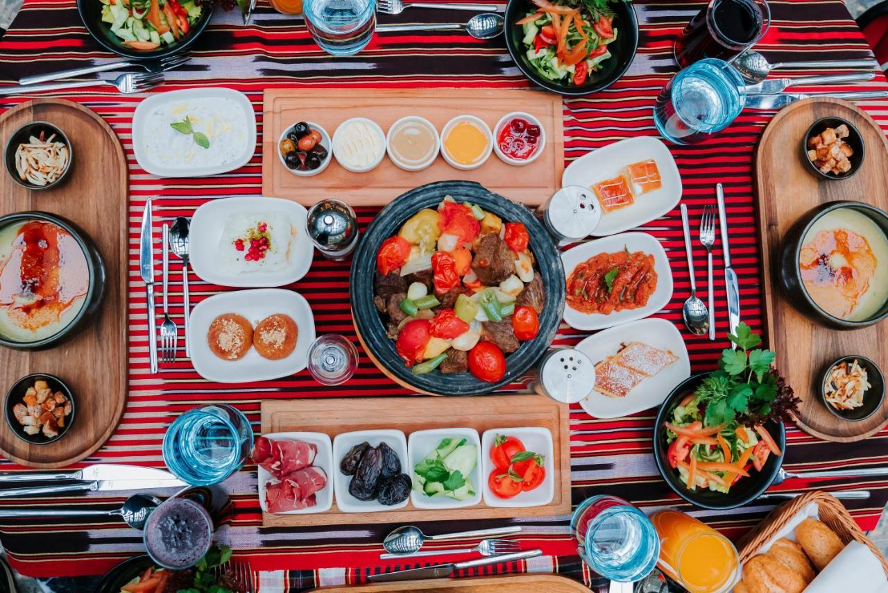 Mercure Trabzon Hotel Экстерьер фото A traditional Turkish breakfast