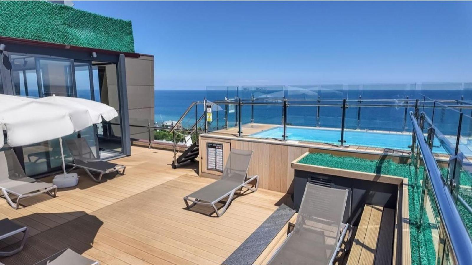 Mercure Trabzon Hotel Экстерьер фото Rooftop pool